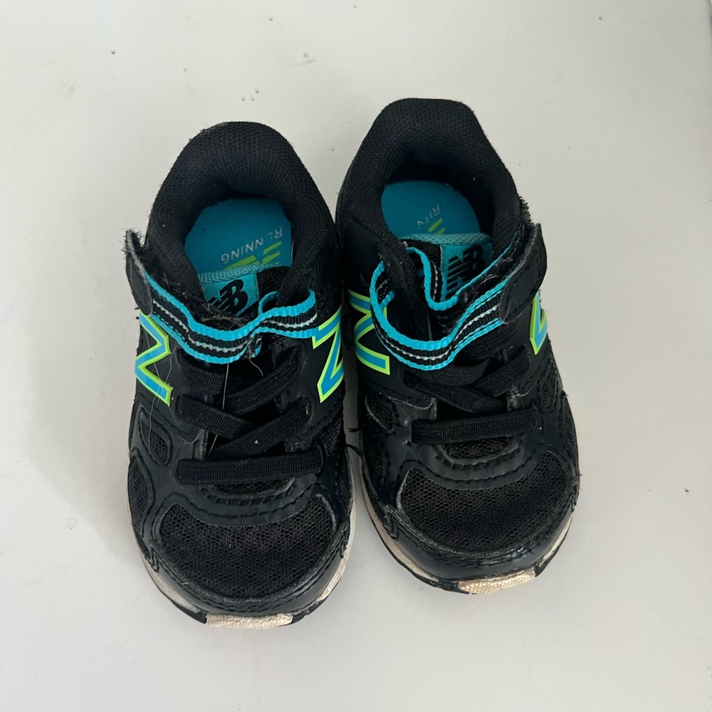 New Balance size 4 toddler sneakers